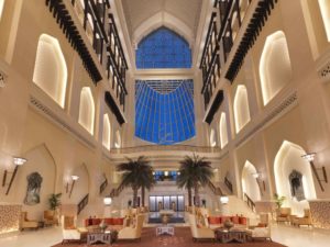 Горящие туры в Арабские Эмираты. Туры в Абу-Даби. Bab Al Qasr Hotel.