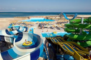 Отели с аквапарками в Египте. Titanic Beach